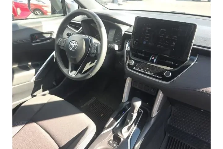 $29993 : Toyota Corolla Cross Hybrid image 10