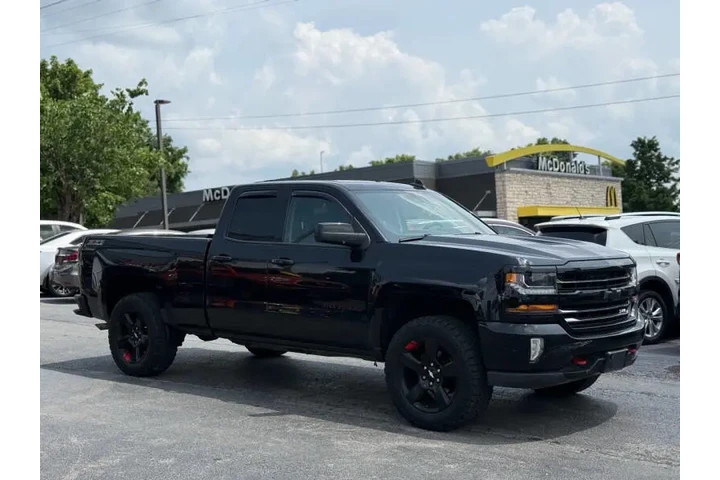 $19495 : 2017 Silverado 1500 LT Z71 image 4