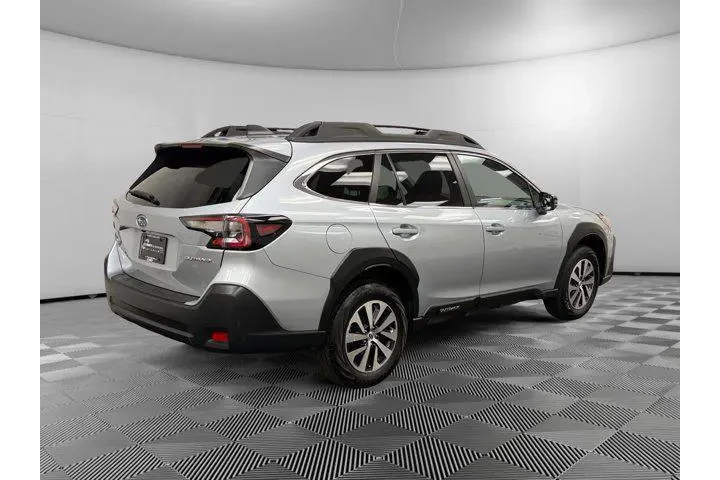 $27593 : Subaru Outback 2024 AWD Prem image 5