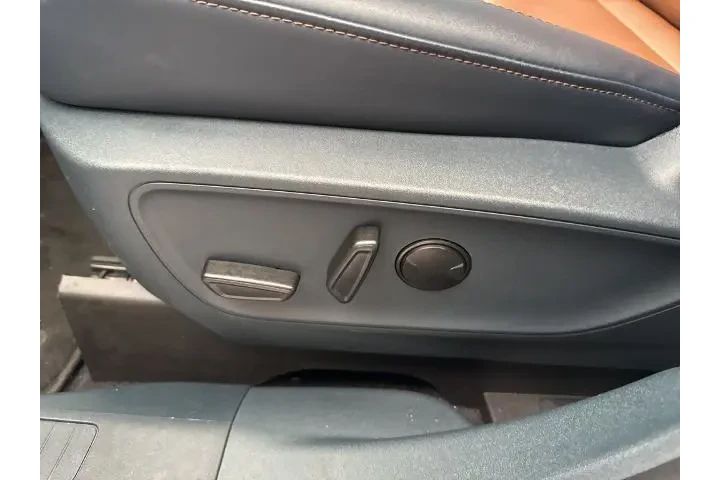 $31514 : Ford Maverick 2023 Lariat 4d image 5