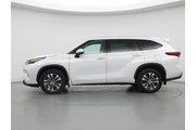 $34998 : Toyota Highlander 2022 AWD X thumbnail