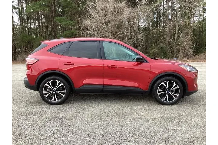 $17484 : Ford Escape 2022 SE 4dr SUV image 4