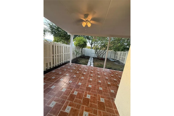 $2700 : Townhouse For Rent 3/2 image 10