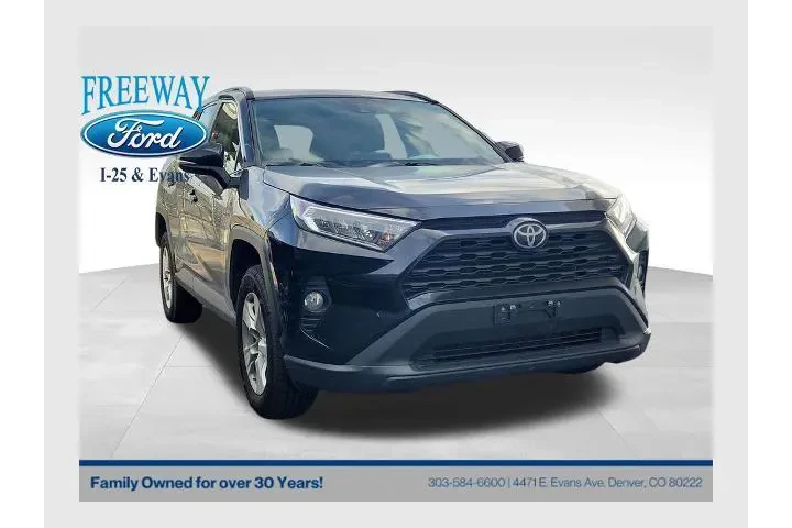 $23300 : Toyota RAV4 2021 AWD XLE 4dr image 1