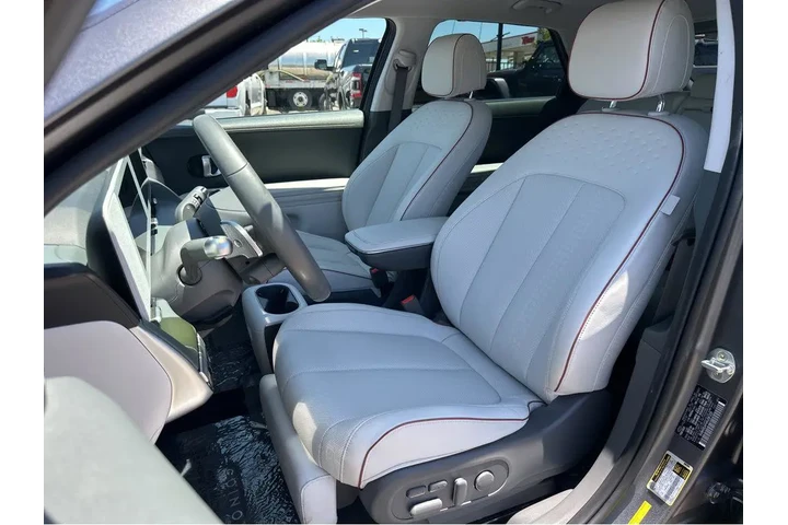$27777 : 2022 IONIQ 5 Limited image 9