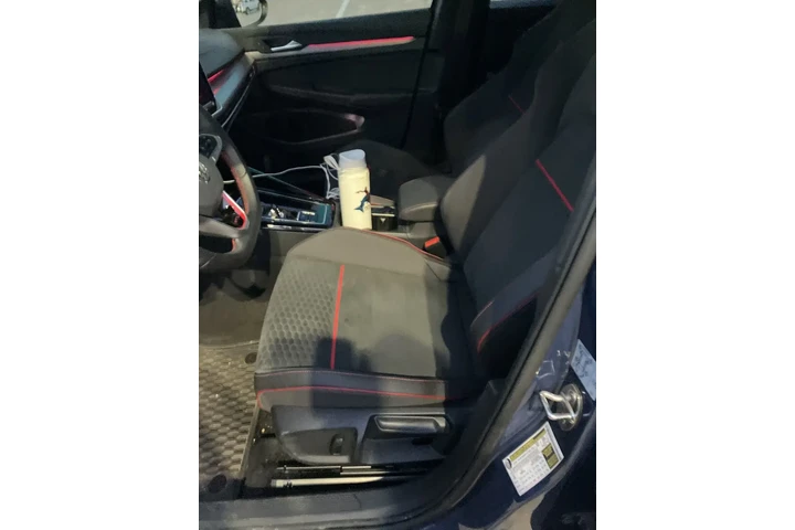 $36991 : Volkswagen Golf GTI 2026 SE image 3