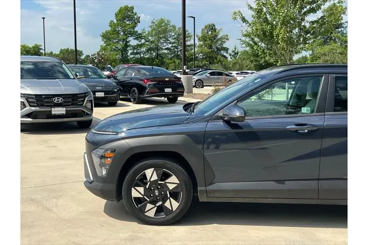 $20299 : Hyundai KONA 2024 SEL 4dr Cr image 6