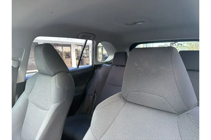 $14890 : Toyota RAV4 2019 LE 4dr SUV image 10