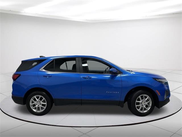 $27430 : Pre-Owned 2024 Equinox LT image 2