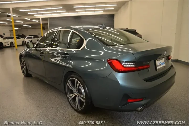 $23998 : BMW 3 Series 2021 330e 4dr S image 9