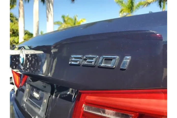 BMW 5 Series 2019 530i 4dr S image 7