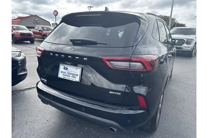 $27495 : Ford Escape 2023 AWD ST-Line image 4
