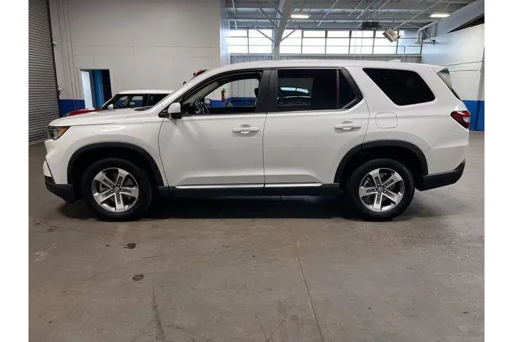 $37920 : Honda Pilot 2023 AWD EX-L 4d image 6