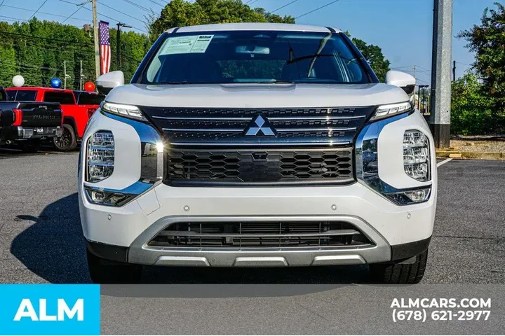 $22720 : Mitsubishi Outlander 2024 SE image 10