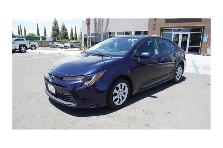 $21984 : 2024 Corolla LE image 2