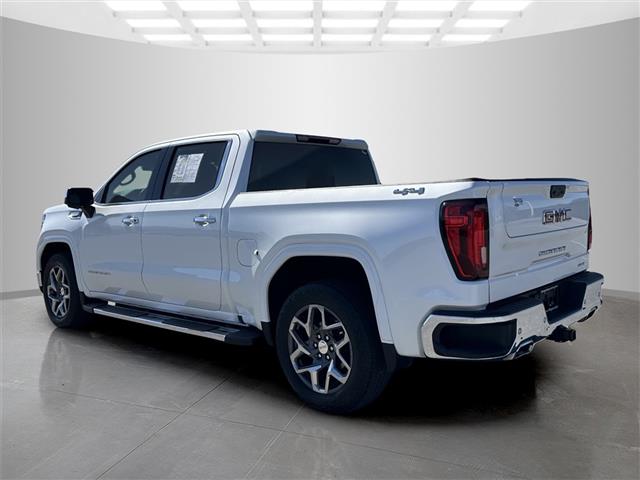 $52995 : Pre-Owned 2022 Sierra 1500 SLT image 7