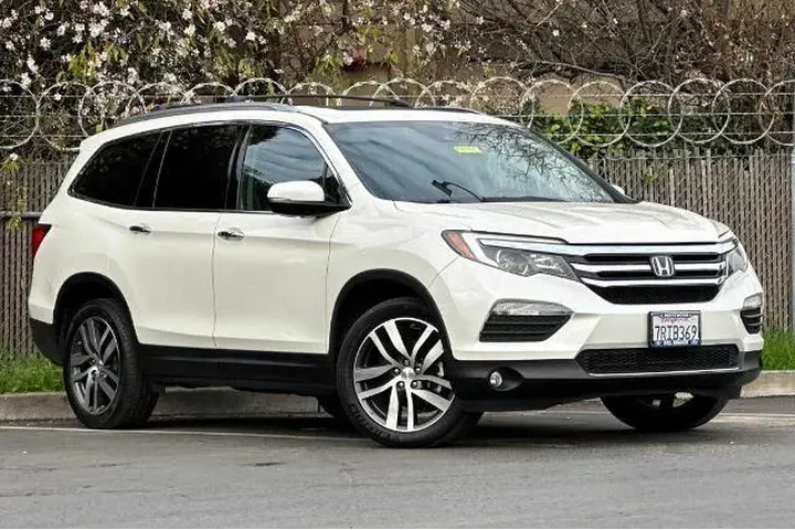 $22313 : Honda Pilot 2016 AWD Elite 4 image 2