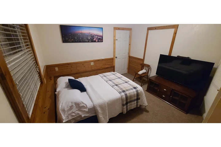$800 : Cuarto en Lake Arrowhead image 4