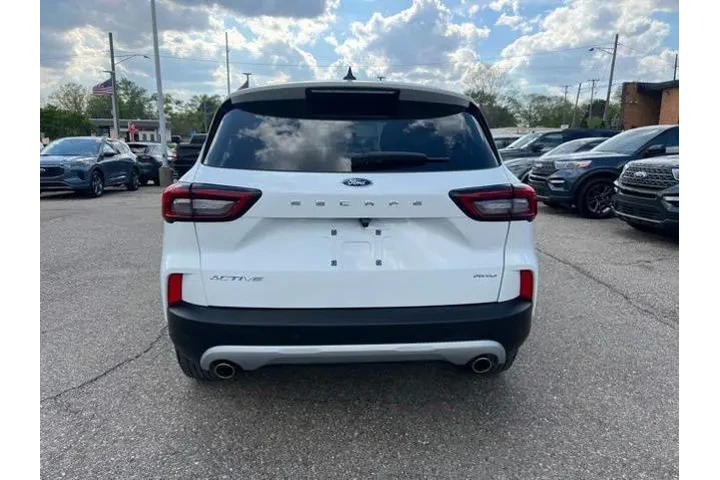 $23526 : Ford Escape 2023 AWD Active image 5
