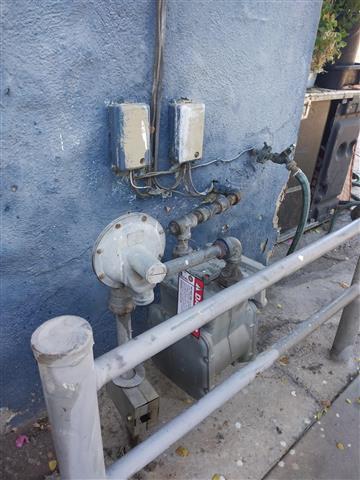 WATER HEATER/TECNICO* image 1