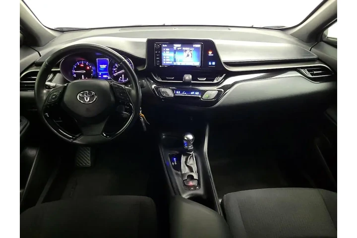 $17998 : Toyota C-HR 2018 XLE 4dr Cro image 9