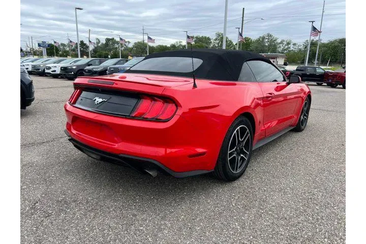 $22650 : Ford Mustang 2021 EcoBoost 2 image 4