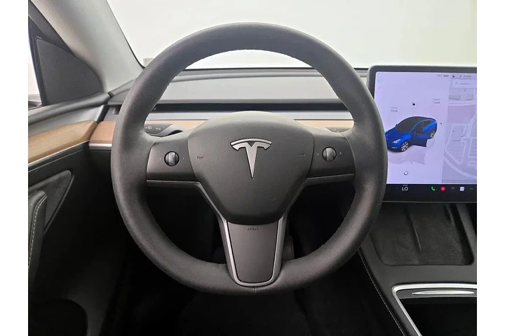 $33998 : Tesla Model Y 2023 AWD Long image 10