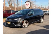 $19500 : 2018 Pacifica Touring L Plus thumbnail