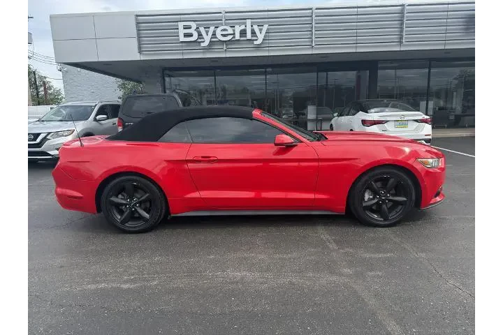 $17995 : Ford Mustang 2016 V6 2dr Con image 1