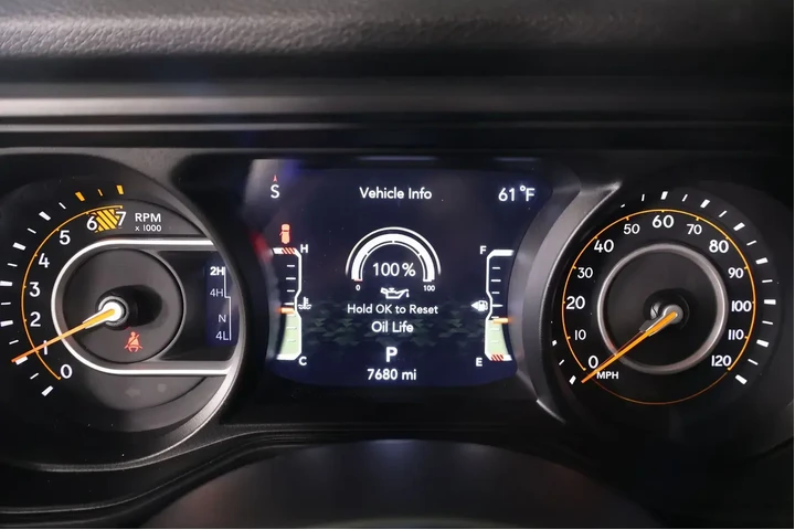 $33979 : Jeep Wrangler 2025 4x4 Sport image 4