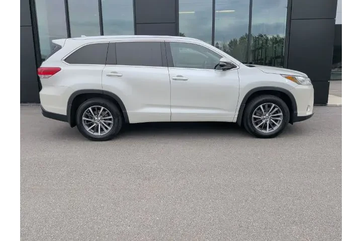 $21995 : Toyota Highlander 2017 AWD S image 5