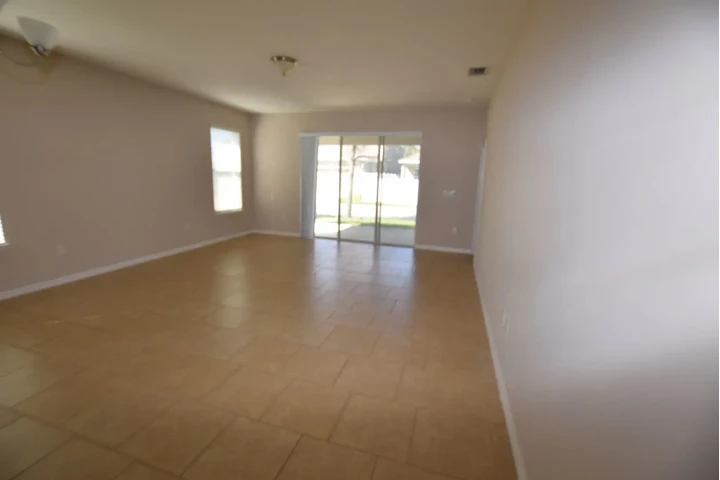 $2400 : Good rental history image 7