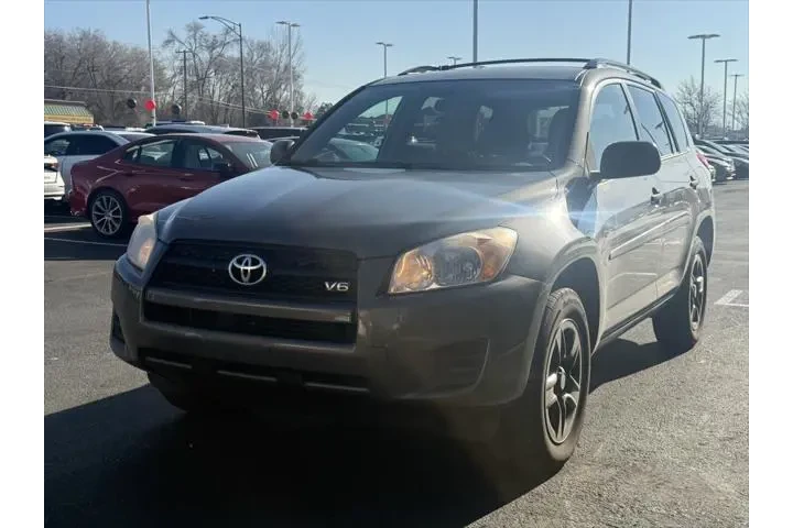 $12399 : Toyota RAV4 2012 4x4 Base 4d image 3