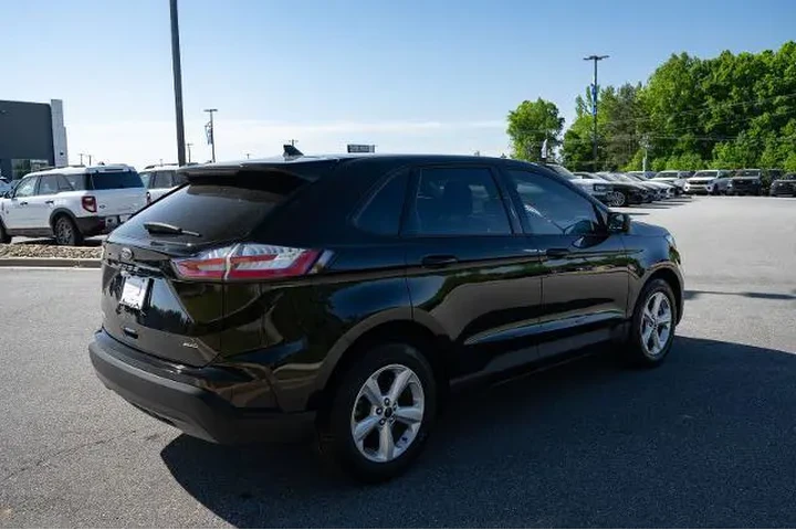 $24987 : Ford Edge 2023 AWD SE 4dr Cr image 10
