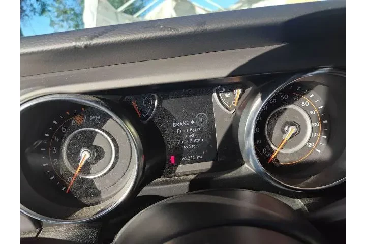 $27788 : Jeep Wrangler Unlimited 2022 image 10