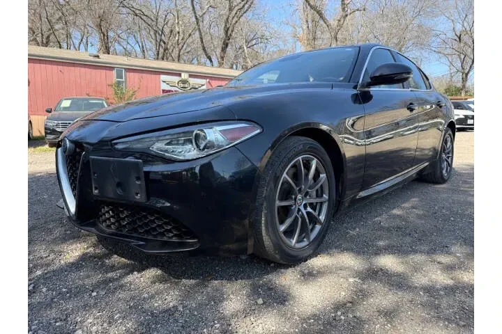 $12995 : 2018 Alfa Romeo Giulia Base image 1