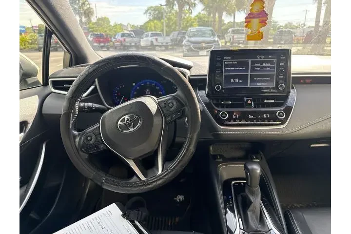 $17050 : Toyota Corolla Hatchback 201 image 7