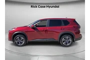 $22522 : Nissan Rogue 2024 SV 4dr Cro thumbnail