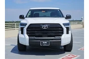 $39998 : Toyota Tundra 2024 4x4 SR5 4 thumbnail