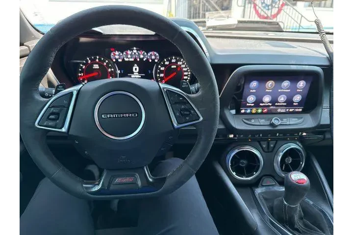 $35996 : Chevrolet Camaro 2021 SS 2dr image 10