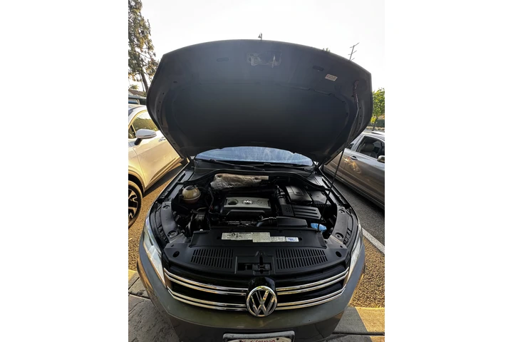 $7000 : Volkswagen Tiguan 2012 image 9