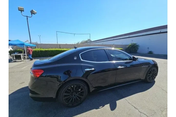 $31984 : Maserati Ghibli 2021 4dr Sed image 2