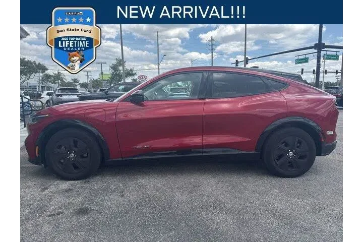 $31990 : Ford Mustang Mach-E 2022 AWD image 1