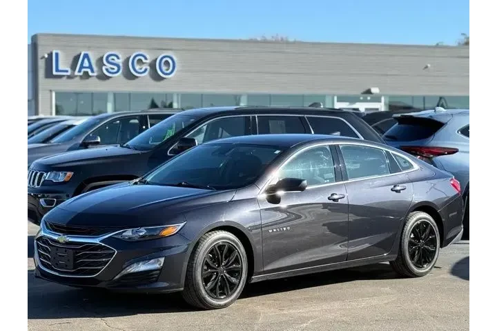 $17500 : Chevrolet Malibu 2023 LT 4dr image 1