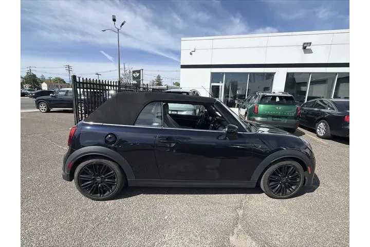$31993 : MINI Convertible 2024 Cooper image 4