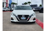 $17898 : Nissan Altima 2019 2.5 SL 4d thumbnail