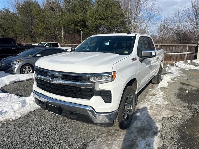 $45999 : 2024 Silverado 1500 LT image 3