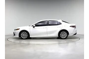 $18998 : Toyota Camry 2020 LE 4dr Sed thumbnail