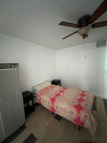 $950 : Rento habitacion image 1