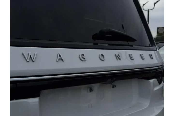 $39777 : Jeep Wagoneer 2022 4x4 Serie image 7